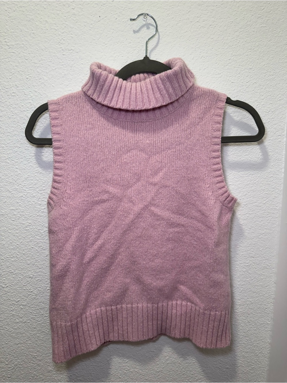 Esprit Sleeveless Turtleneck Sweater in Pale Pink